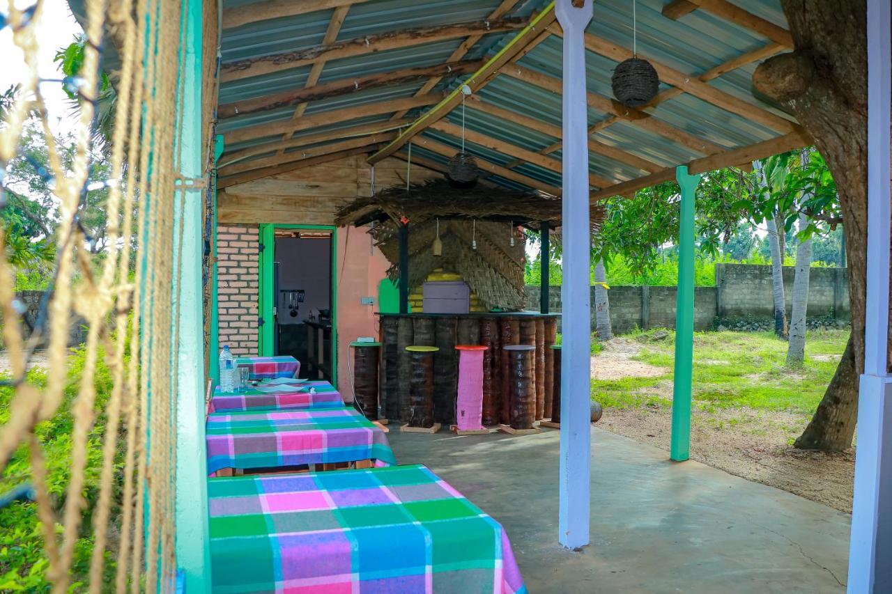 Elena Garden Resort And Restaurant Trincomalee Kültér fotó