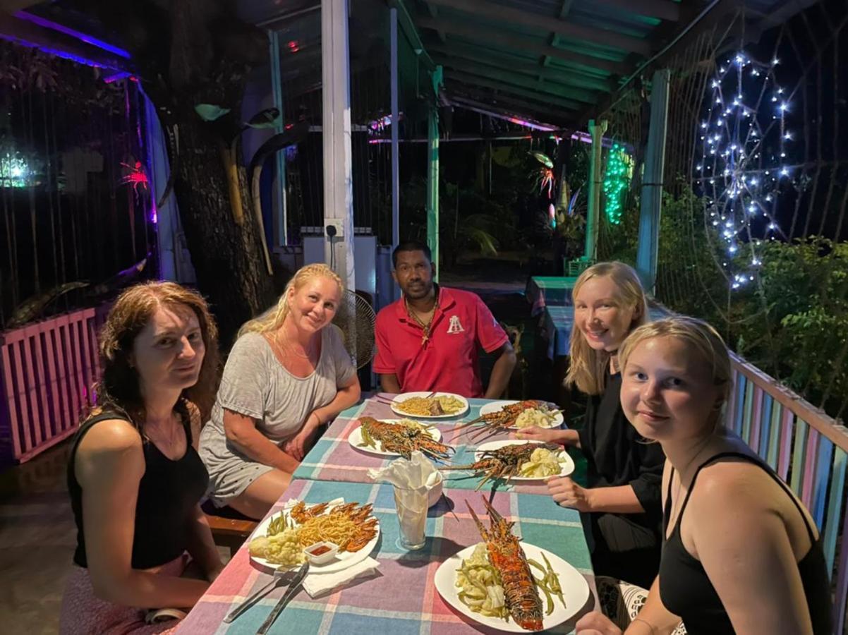 Elena Garden Resort And Restaurant Trincomalee Kültér fotó