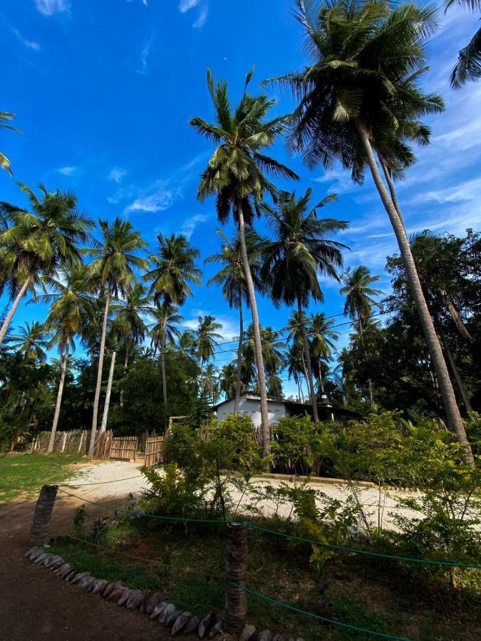 Elena Garden Resort And Restaurant Trincomalee Kültér fotó