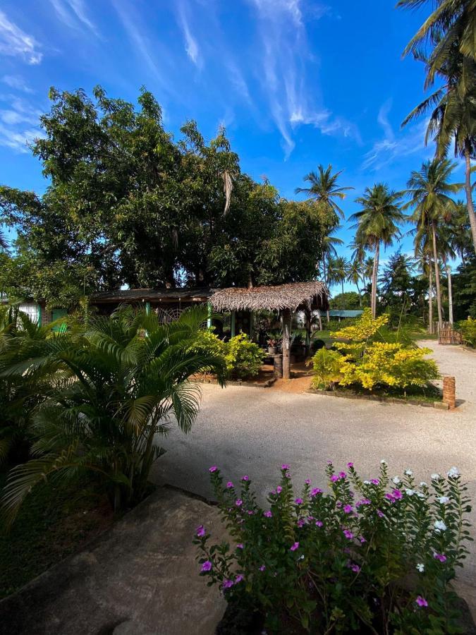 Elena Garden Resort And Restaurant Trincomalee Kültér fotó